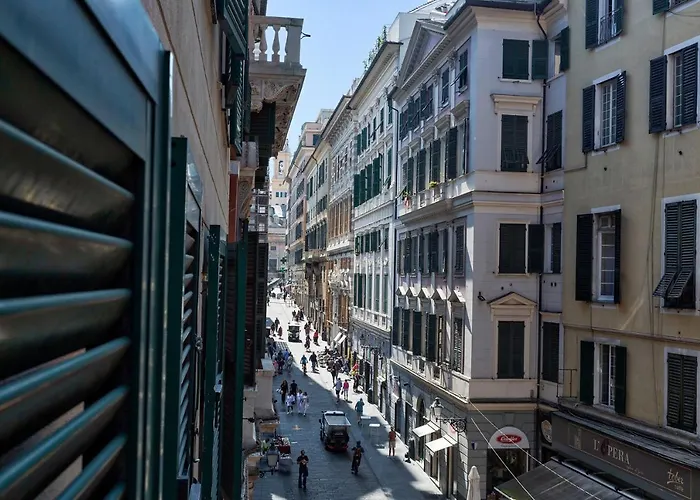 San Lorenzo In The Heart Of By Wonderful Italy ジェノヴァ